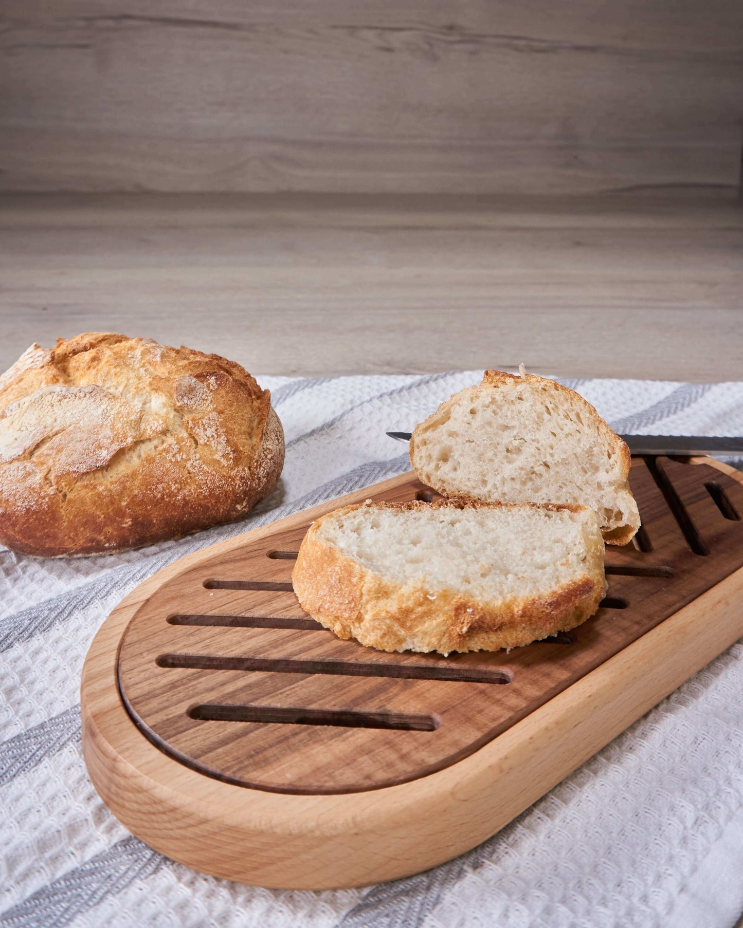 Bread Cutting Board_CrafTech