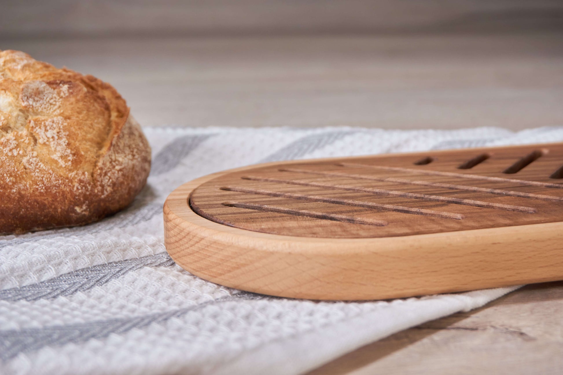 Bread Cutting Board_CrafTech