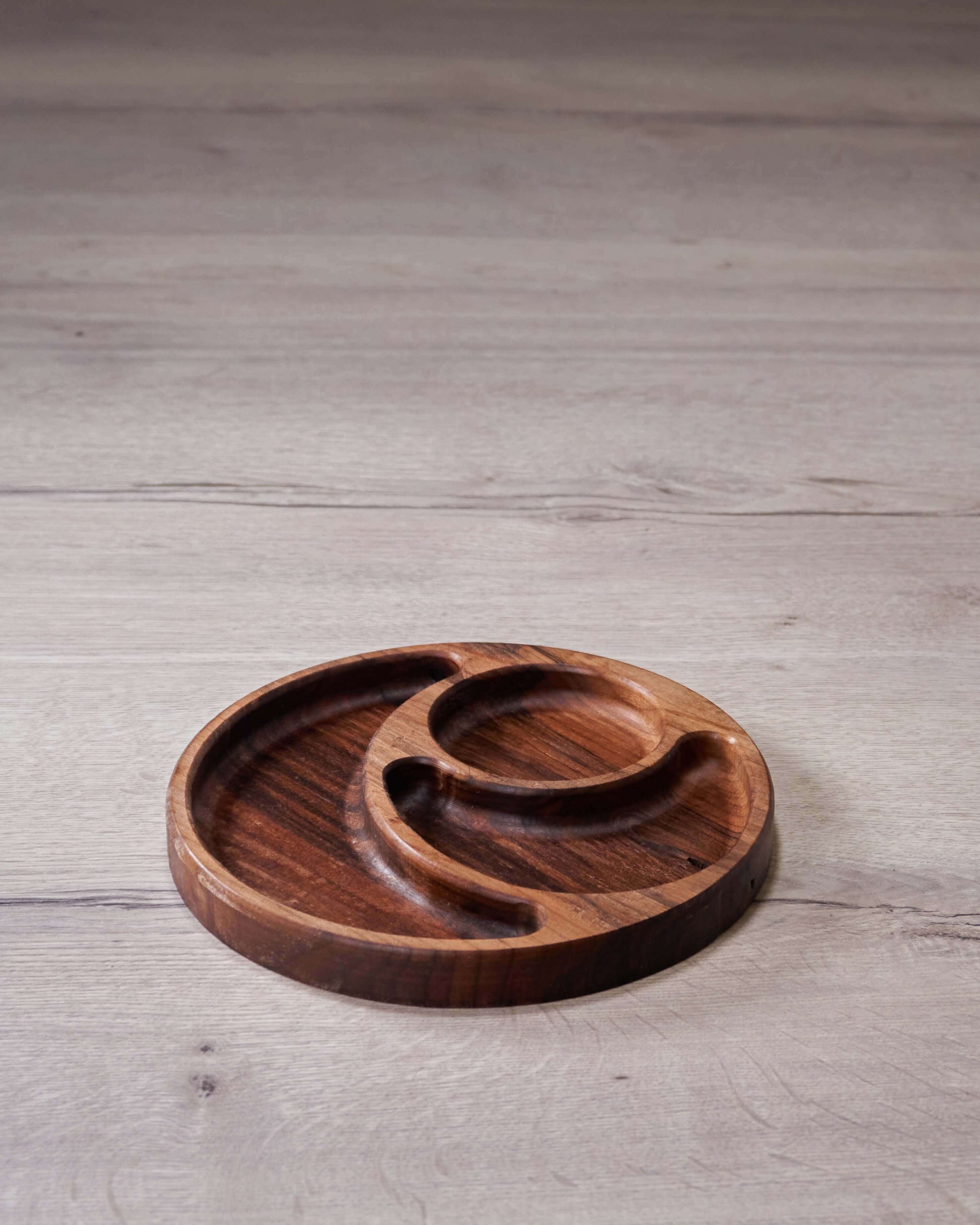 Round Wooden Divided Plate "Harmony"_CrafTech