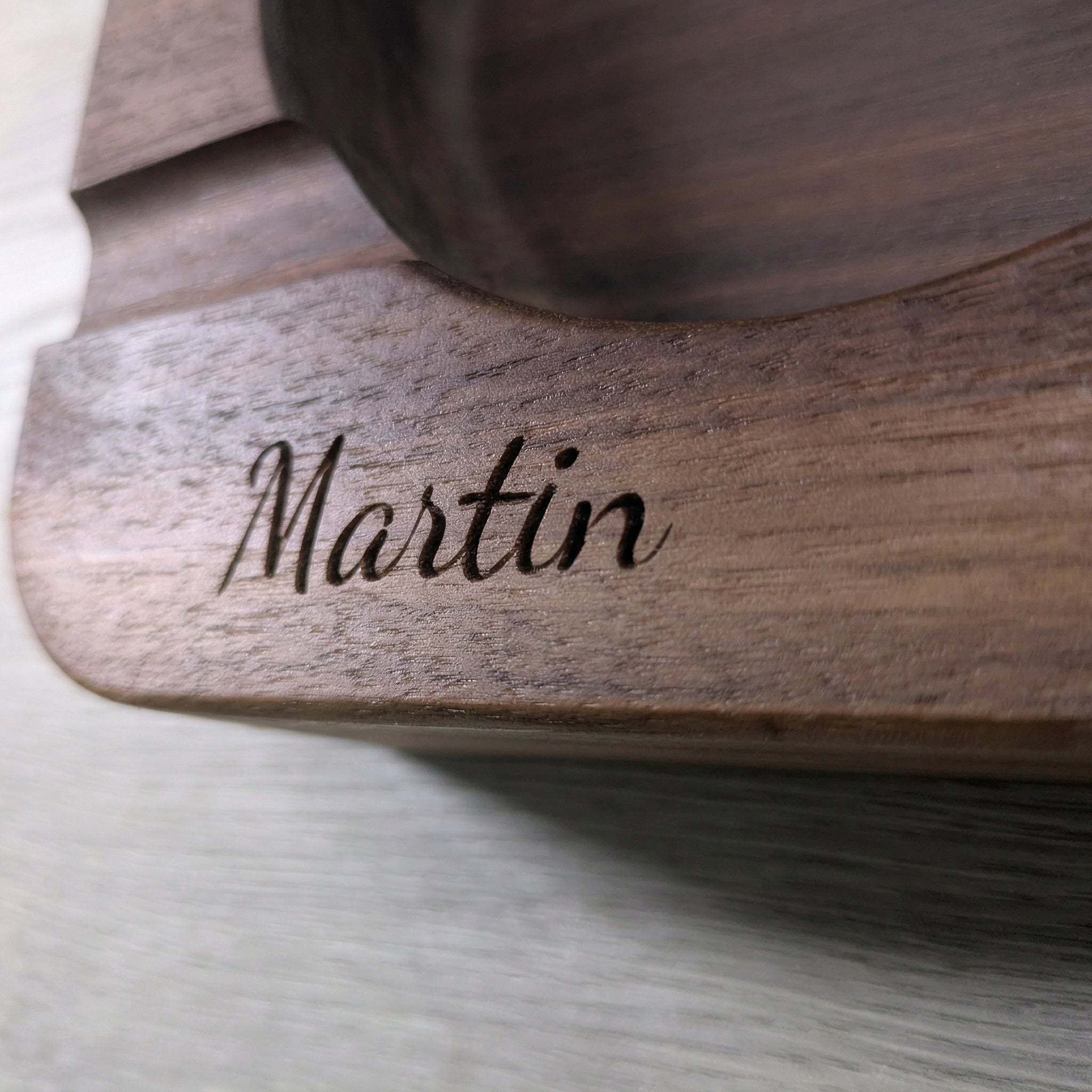 Масивен пепелник за пури