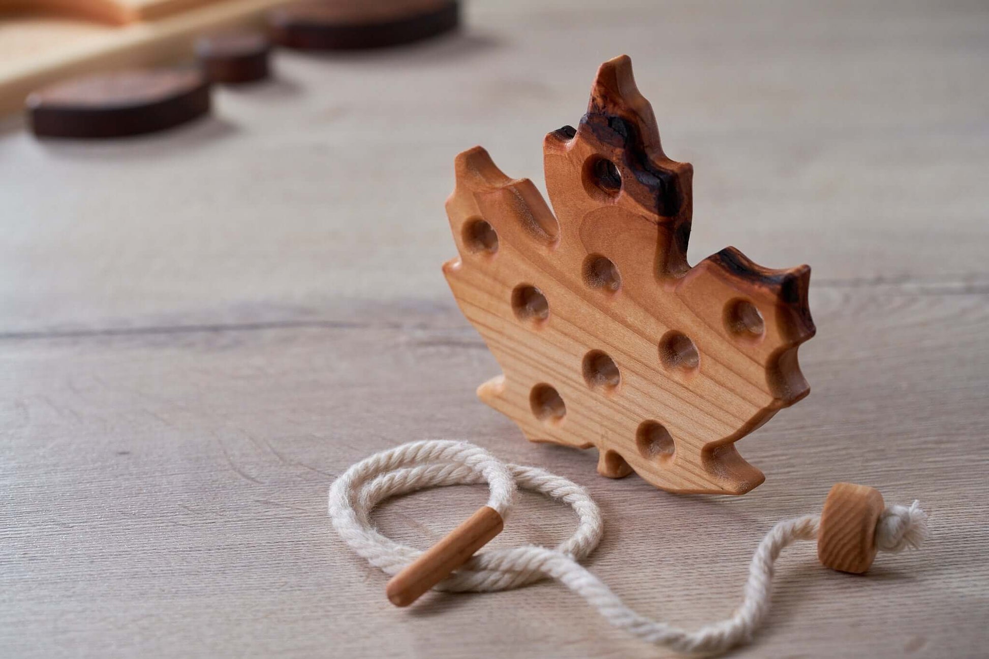 Wooden Lacing Toy "Maple Leaf"_CrafTech