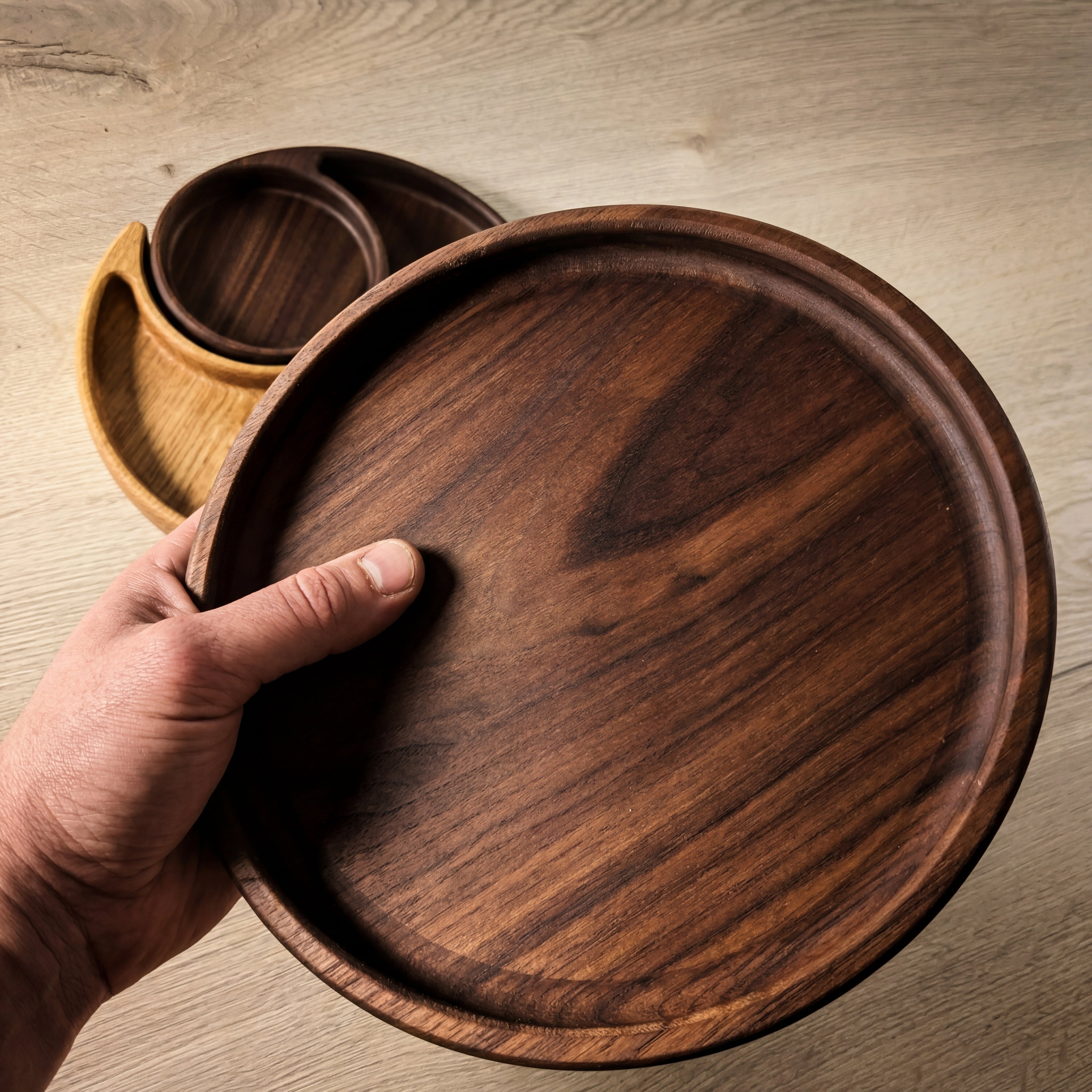 Модулно плато „Ин и Ян“ от американски орех и дъб